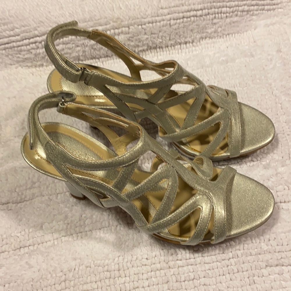 Naturalizer Danya Women Synthetic Silver Sandals